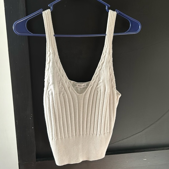 Zara ribbed Knit Cropped Tank. Size M - Picture 2 of 7